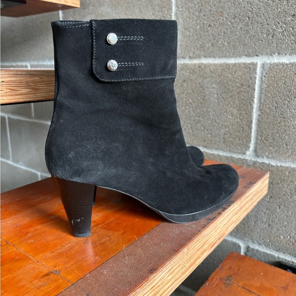 La Canadienne Suede heeled boots - Picture 8 of 8